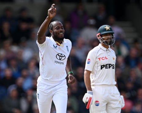 Jofra Archer of England celebrates dismissing Azan Awais of Pakistan.