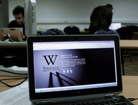 A reporter’s laptop shows the Wikipedia blacked out opening page in Brussels January 18, 2012. The blackout scheduled for Wednesday to protest against proposed legislation on online piracy has failed to get the support of the biggest Internet players. Despite calls for the participation of sites such as Facebook, Twitter and other big names, the biggest participants are the online encyclopedia Wikipedia and the social-news website Reddit.