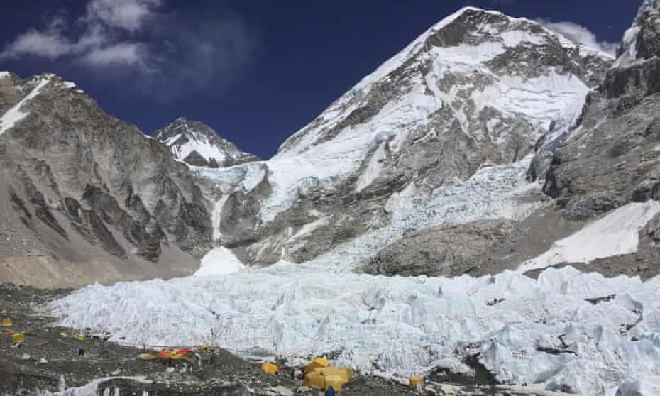 The edges of the Khumbu icefall