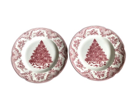 2x Johnson Bros Old Britain Castles Christmas Tree Pink Dinner Plates 10.5in.