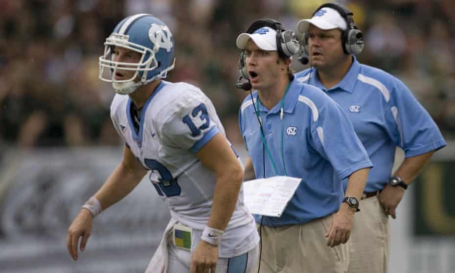 John Shoop (middle) during his time as North Carolina offensive coordinator in 2007
