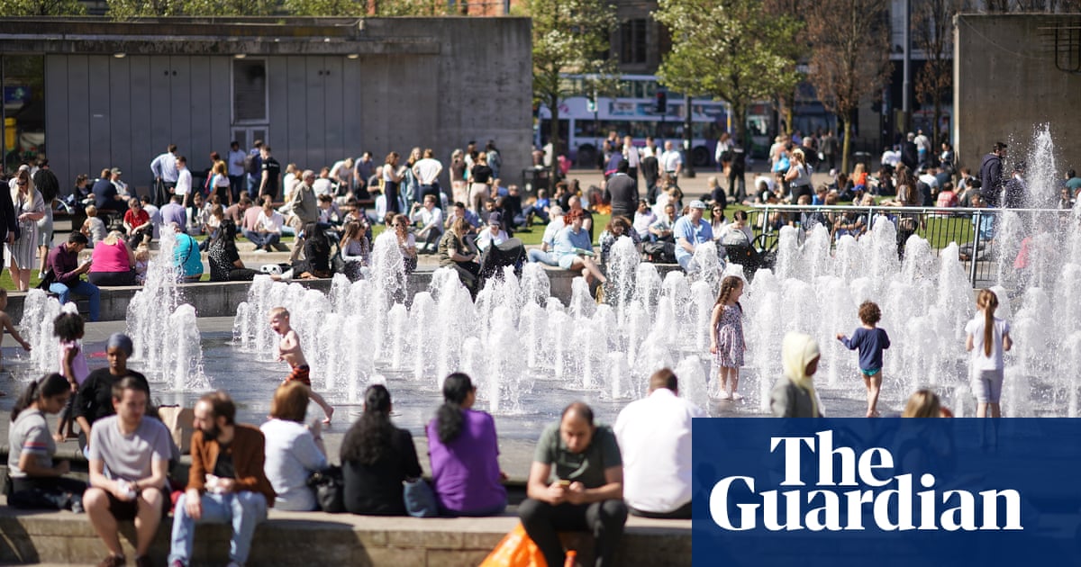 Hammocks in the park: UK's April sun – in pictures | UK news | The Guardian