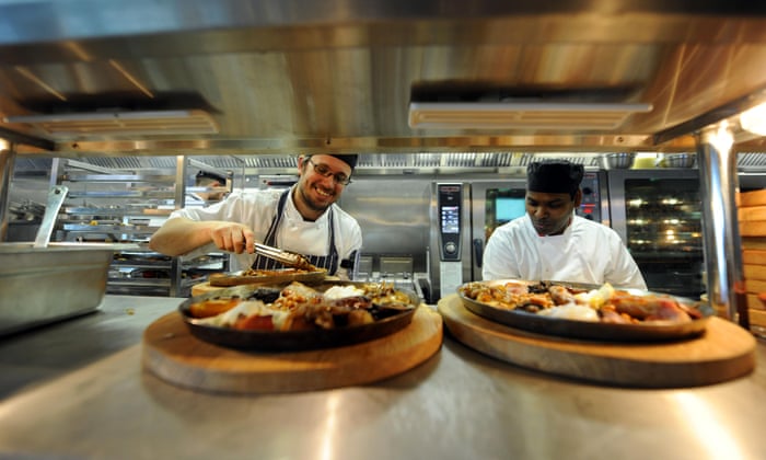 Tips should go to workers, not employers, says government report 1 Tips should go to workers, not employers, says government report 1