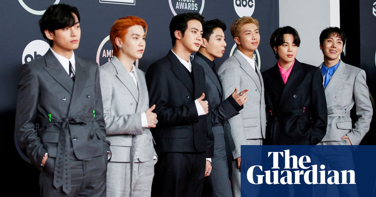 K-pop star Suga tests positive for Covid after BTS return from US