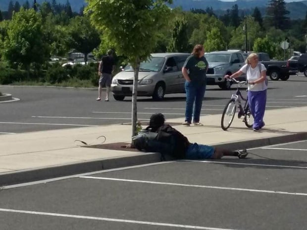 Only At WalMart: Rancher + Horse + Lasso = 1 would be bandit down on the pavement!  960