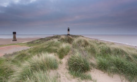 Peninsulas and headlands, like Spurn Point in East Yorkshire, are good places to see large flocks of birds.