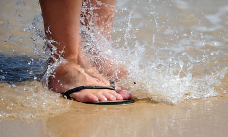 Ministerial flip-flops over summer holidays for Britons – timeline ...
