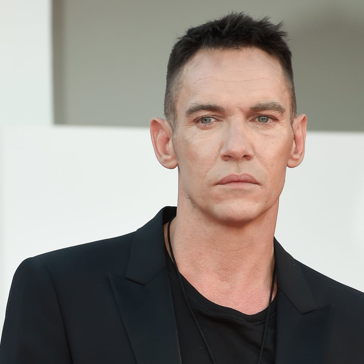 Jonathan Rhys Meyers Und Parminder Nagra Parminder Nagra Biography