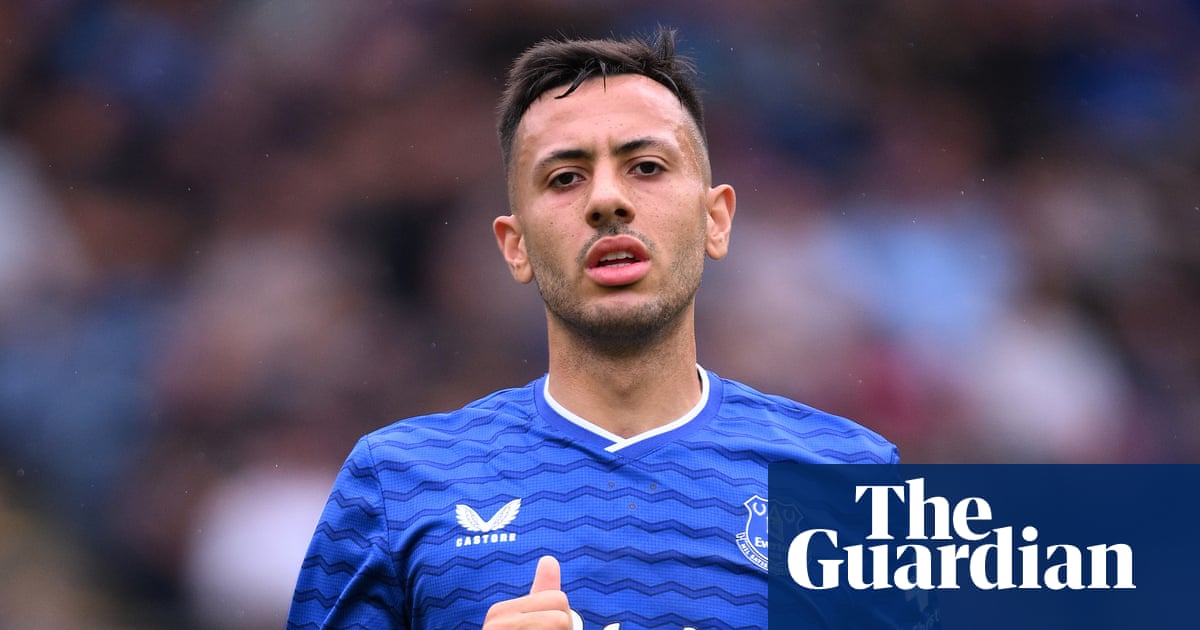 Crystal Palace accused of messing with Dwight McNeil’s mental health after transfer U-turn