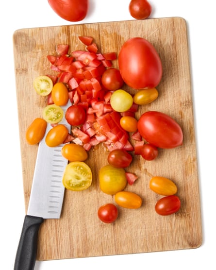 Felicity Cloake’s herb pasta 01a –Cut nan tomatoes into reasonably mini dice
