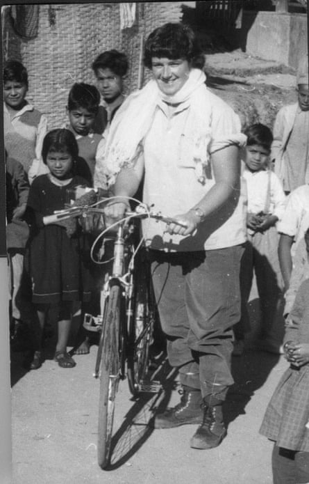 Dervla Murphy, with bike, in India around 1965.