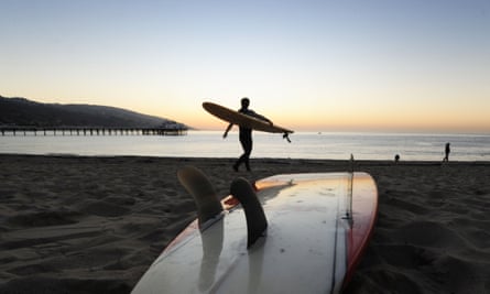 Get Off My Beach How The Wealthy Are Laying Claim To California S Coast California The Guardian
