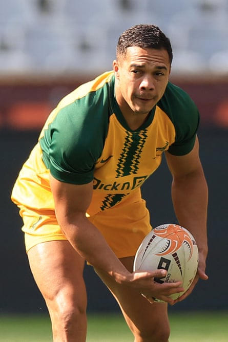 South Africa's Cheslin Kolbe looks to make a pass during the captain's run.