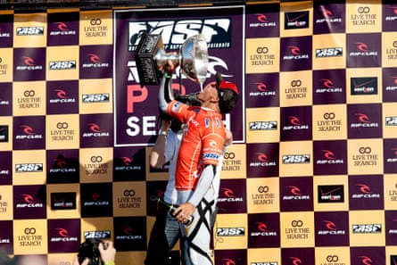 Slater wins his 11th ASP World Title in 2011.
