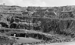 White's and Dyson open cut uranium mine Rum Jungle, 1958