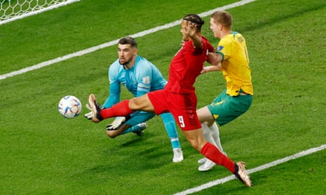 Australia v Denmark: World Cup 2022 – live | World Cup 2022 7 Maty Ryan thwarts Martin Braithwaite.