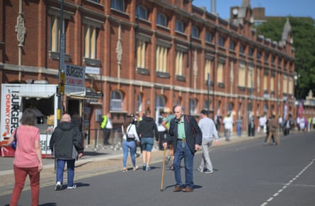 Brian Glanville arrives at Craven Cottage for a Fulham game in 2019.