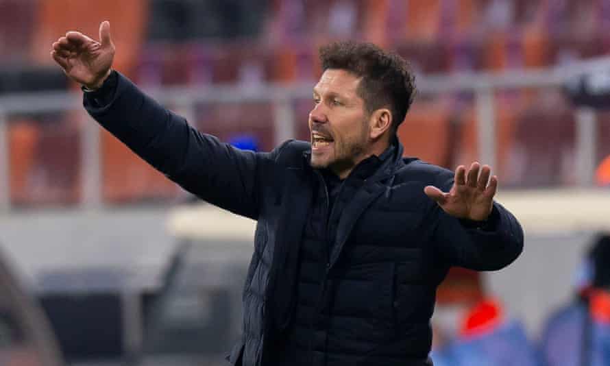 Diego Simeone gestures during his Atlético Madrid team’s 1-0 defeat in Bucharest.