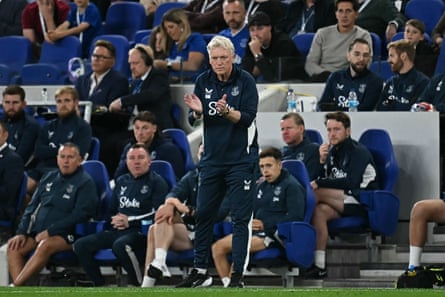 David Moyes urges connected his team