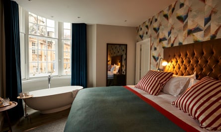 Bristol Harbour Hotel bedroom