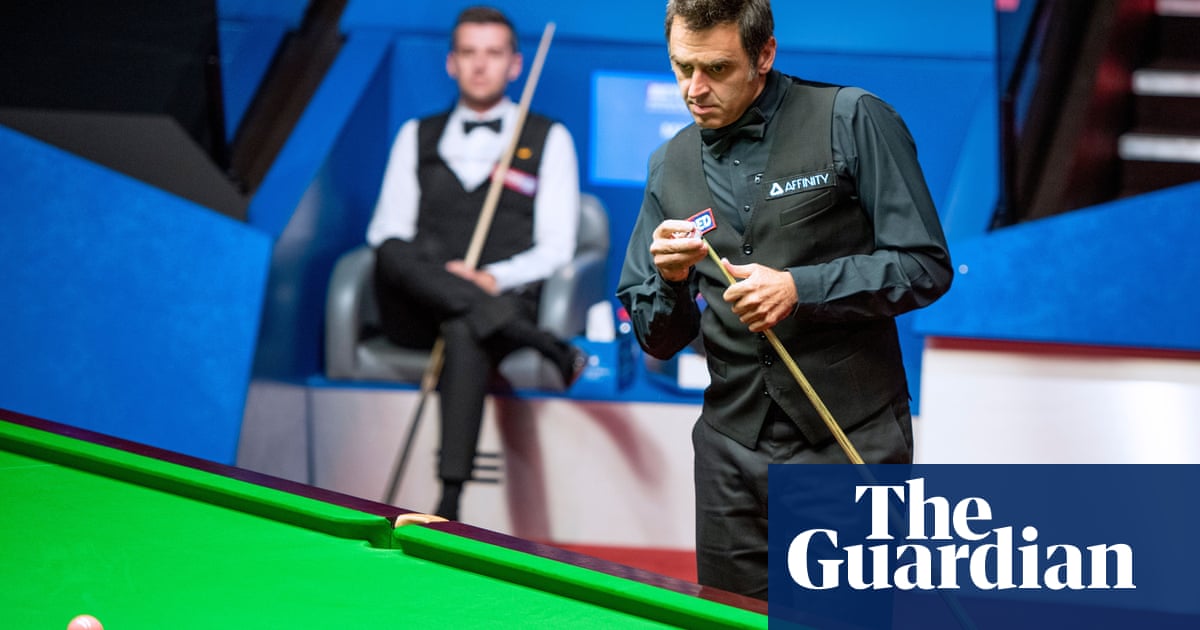 Ronnie OSullivan leads Mark Selby in semi-final hit by worst kicks ever