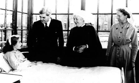 Aneurin Bevan at Park Hospital, Davyhulme, Manchester on 5 July 1948, the day the NHS was created.