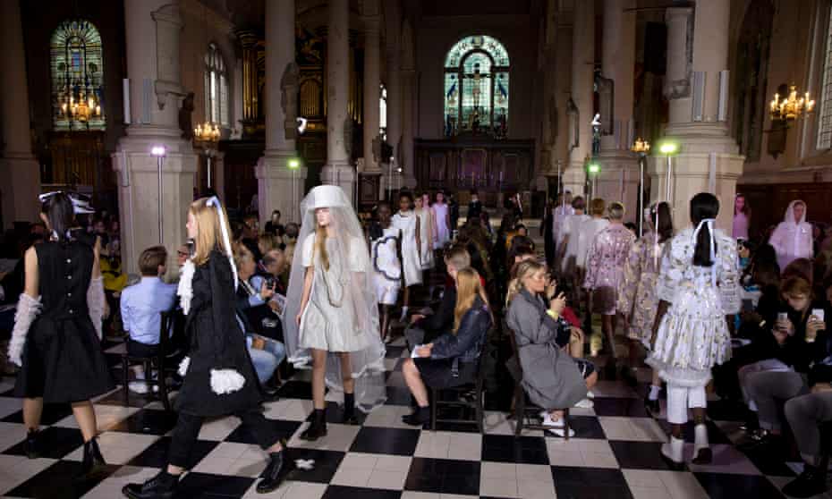 A London fashion week show at St Sepulchre-without-Newgate church