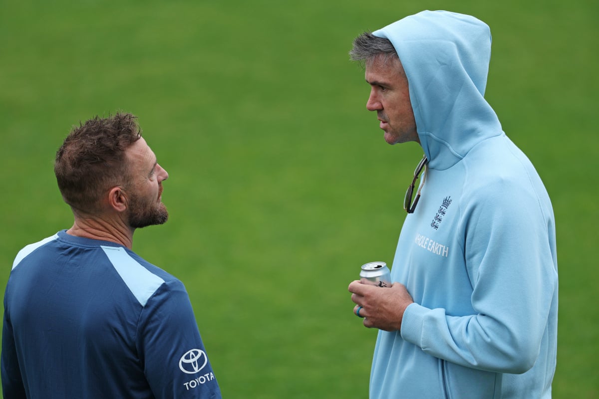 Pietersen in conversation with Brendon McCullum before England’s first T20 against Sri Lanka