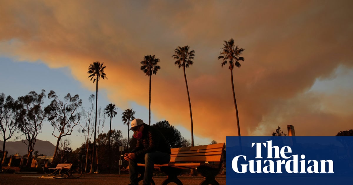California fires: 16 killed and 10,000 structures destroyed as blazes continue | California wildfires California fires: 16 killed and 10,000 structures destroyed as blazes continue | California wildfires