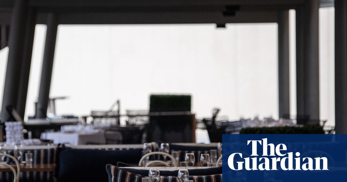 Dinner for few: Australians eating out less as fuel crisis deals biggest blow to consumer confidence since Covid