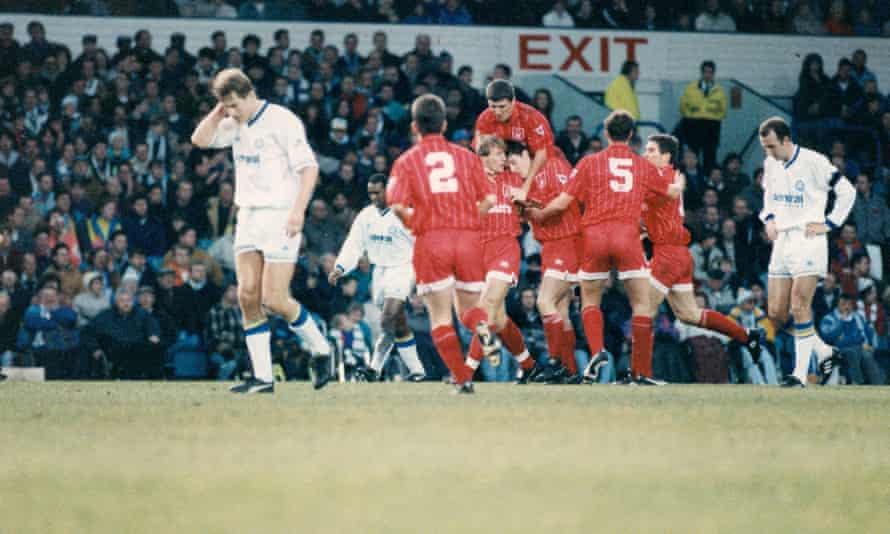 terrible title defences from manchester city in 1938 to leeds in 1993 chelsea the guardian