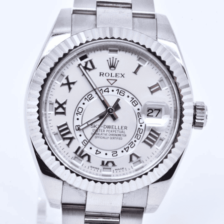 Rolex en or blanc sertie de 40 rubis, estimation catalogue 15 000 €.