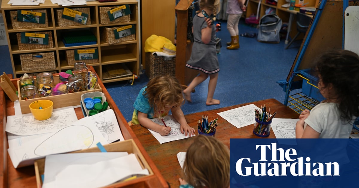 Productivity Commission Urges Universal Childcare in Australia