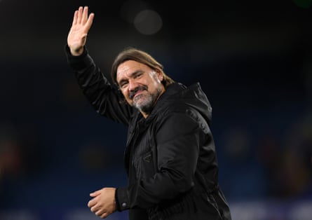 Daniel Farke acknowledges the fans