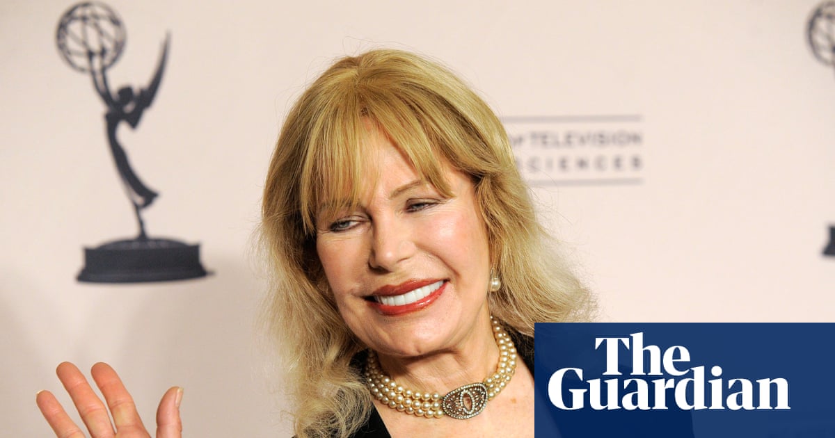 Loretta Swit, who played 'Hot Lips' Houlihan on M*A*S*H, dies aged 87 | US television | The Guardian Loretta Swit, who played 'Hot Lips' Houlihan on M*A*S*H, dies aged 87 | US television | The Guardian