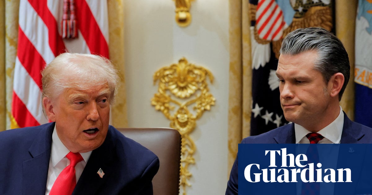 Trump says he and Hegseth didn't know about second strike on alleged Venezuelan drug boat – video