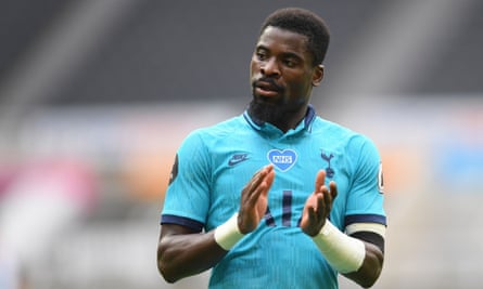 Milan Contact Tottenham Over Aurier As Rose Admits He Would Love To Stay Tottenham Hotspur The Guardian
