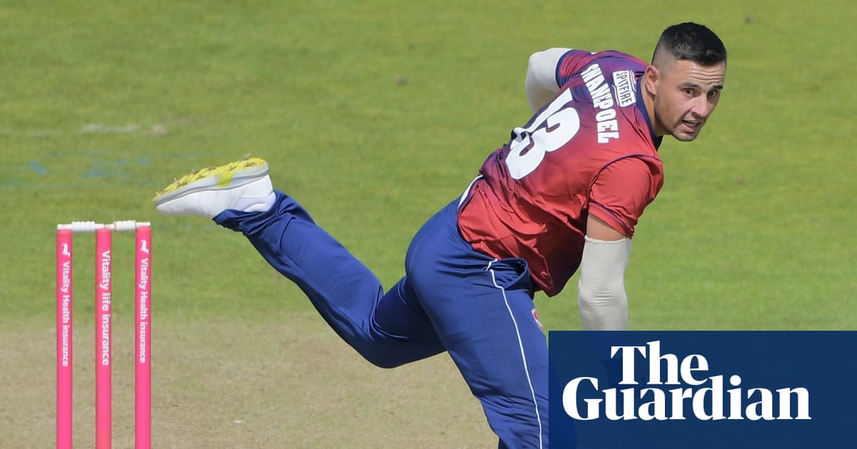 Worcestershire overseas signing leaves one-day final early to catch flight to England