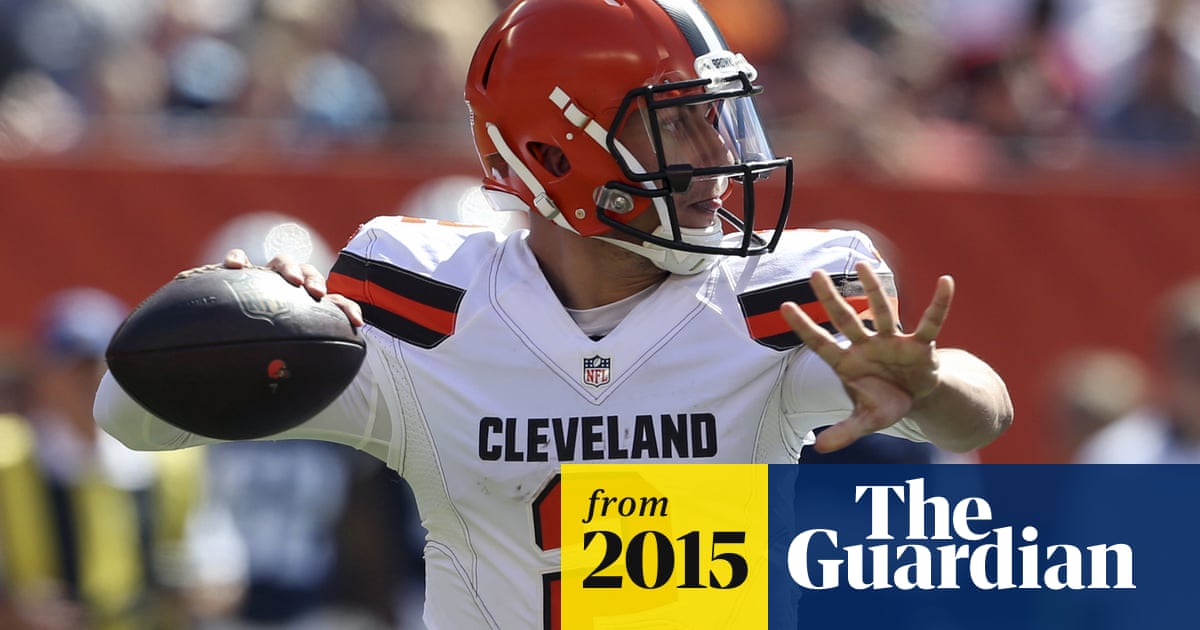 Johnny Manziel Returns To Browns Bench As Josh Mccown Cleared To
