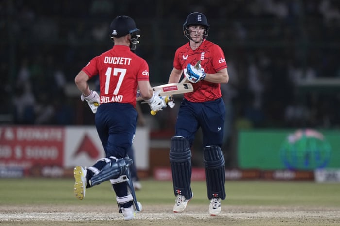 Pakistan v England: third men’s T20 cricket international – live | Pakistan v England 2022 9 Duckett and Brook