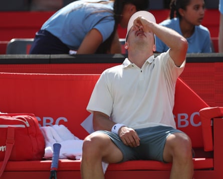 Arthur Fery suffers a nose bleed before going on to beat Adrian Mannarino