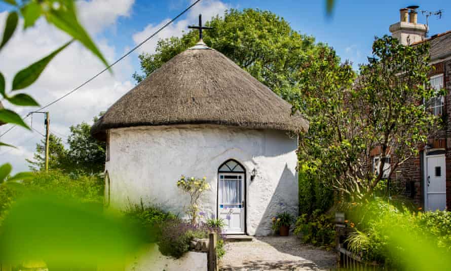 Round House East, Cornwall
