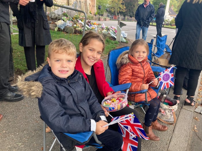 Hamish, Florence and Gracie Alexander have travelled from Huntly this morning to watch the Queen’s cortège pass by in Ballater.