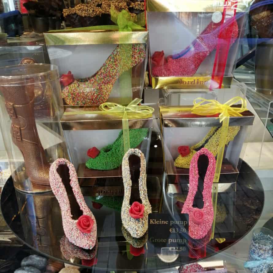 Chocolate shoes in the window of Jordino.