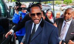 R. Kelly found guilty on all charges in sex trafficking trial<br>epa09492087 (FILE) - US R&amp;B singer R. Kelly approaches his vehicles as he leaves court at the Leighton Criminal Courts building after a status hearing on his sexual assault charges in Chicago, Illinois, USA, 07 May 2019 (reissued 27 September 2021). R. Kelly, whose full name is Robert Sylvester Kelly, has been found guilty of racketeering and sex trafficking charges by a US jury on 27 September 2021. EPA/TANNEN MAURY *** Local Caption *** 55175284