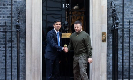 Rishi Sunak welcomes Volodymyr Zelenskiy to 10 Downing Street.