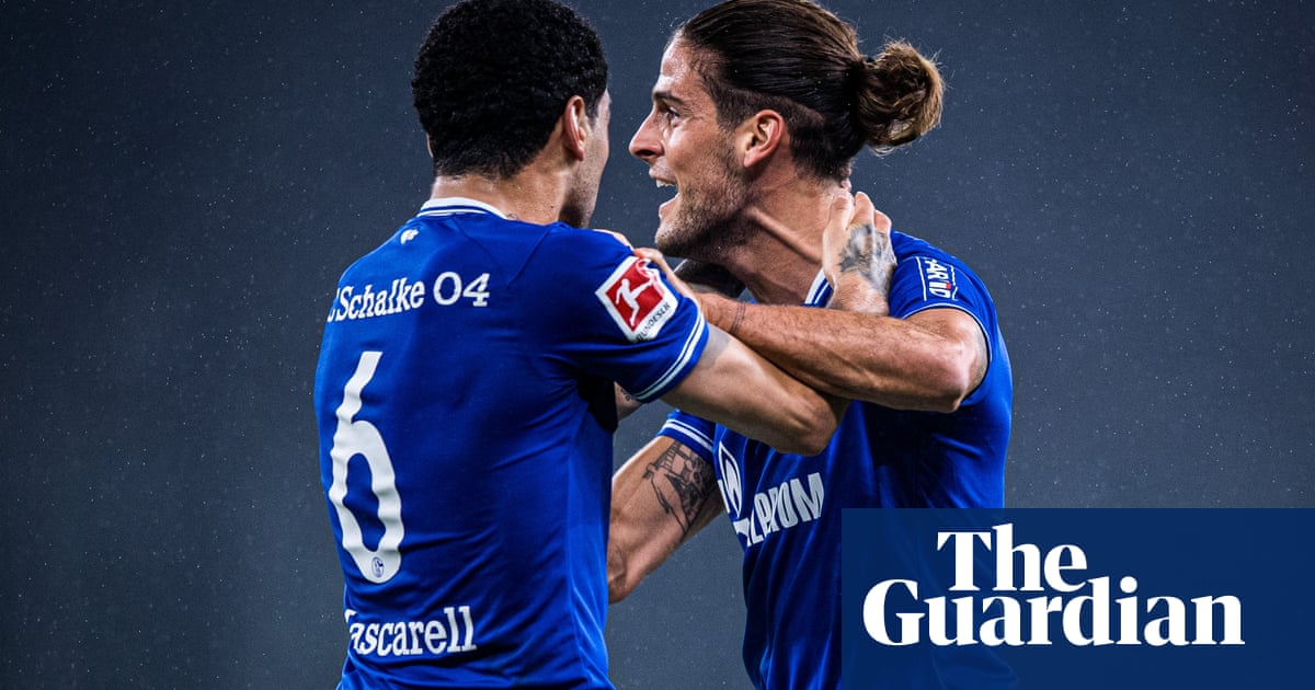 Schalke finally show fight but fans send warning before Dortmund derby | Andy Brassell