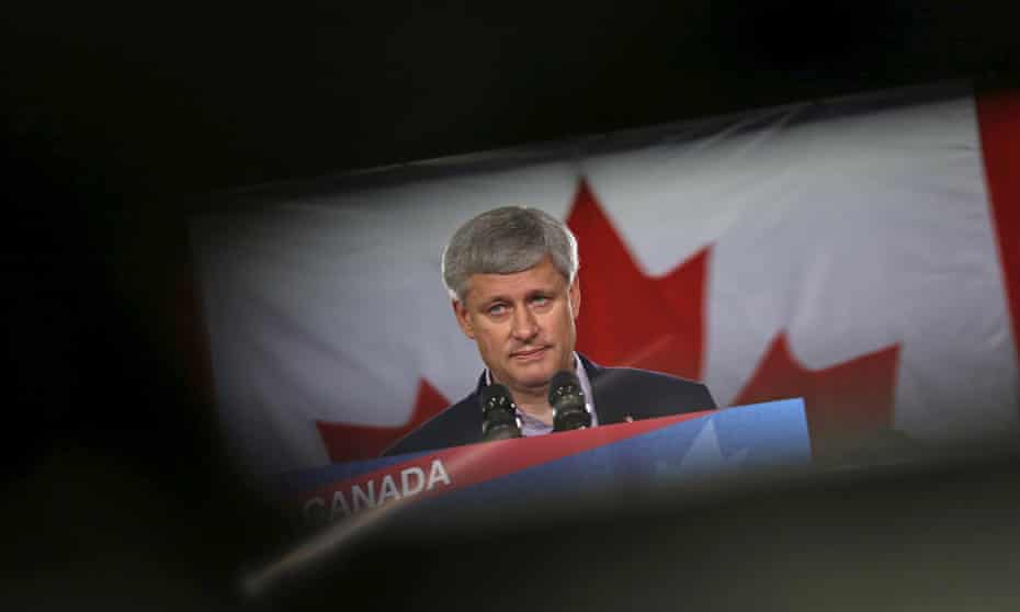 Conservative leader and Canada’s Prime Minister Stephen Harper listens to a question during a campaign event in Ottawa, Canada, August 16, 2015. Canadians go to the polls in a national election on October 19, 2015. REUTERS/Chris Wattie