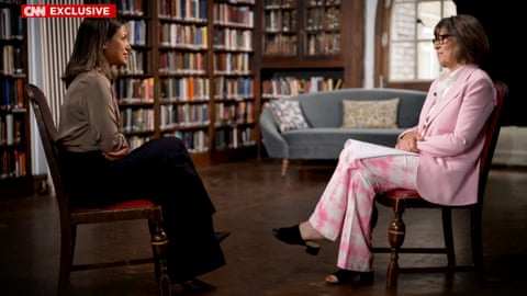 Christiane Amanpour interview with Sarah, both women seated, facing each other qhxidiqxkiqthinv