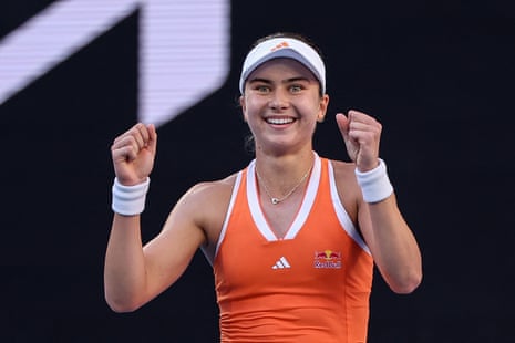 USA's Iva Jovic celebrates after winning against Italy's Jasmine Paolini.